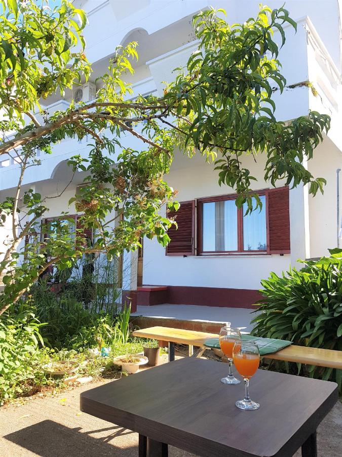 Comfort Apartment On The Beach 칼리 외부 사진