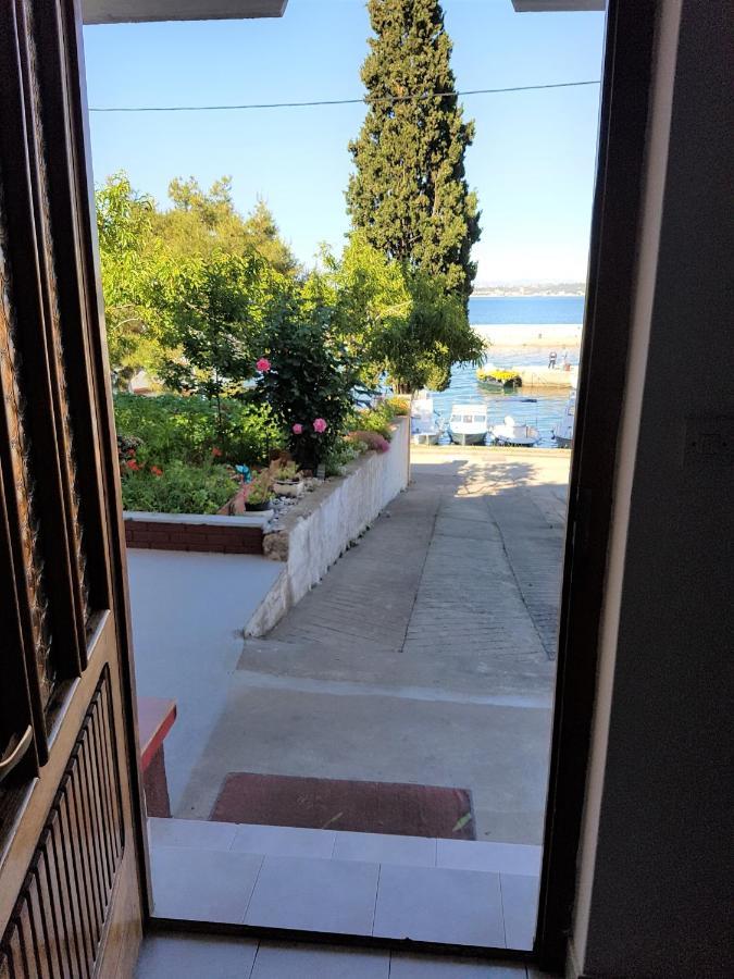 Comfort Apartment On The Beach 칼리 외부 사진